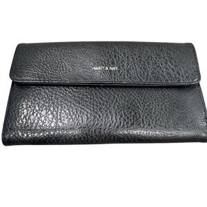 Matt & Nat Black Vegan Connolly Wallet